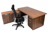 Nova Office Table